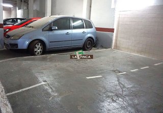 Garaje en venta en Milán - Pumarín - Teatinos en Oviedo