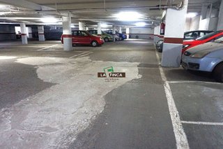 Garaje en venta en Milán - Pumarín - Teatinos en Oviedo