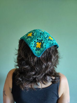 Bandana uncinetto beige e nero