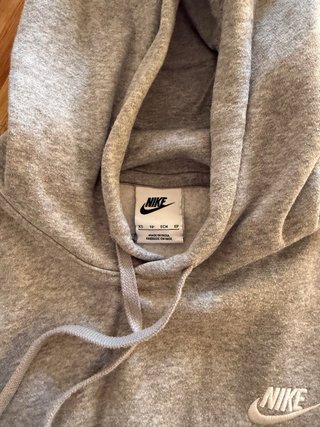 Conjunto deportivo Nike gris talla XS