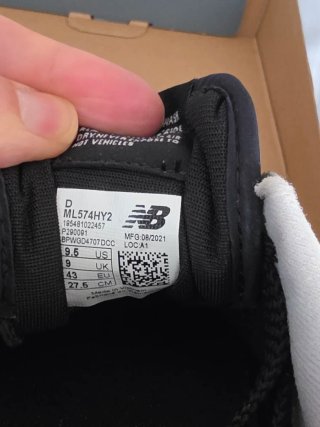 Zapatillas New Balance 574 Negras y Rojas