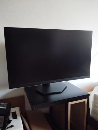 Monitor AOC Q27G4XF