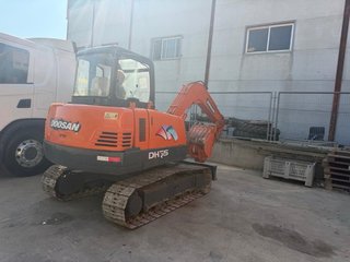 Retroexcavadora Doosan DHO55