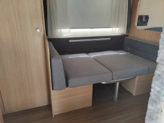 Caravana Sunlight con toldo
