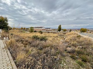 Terreno en venta en Hervencias en Ávila