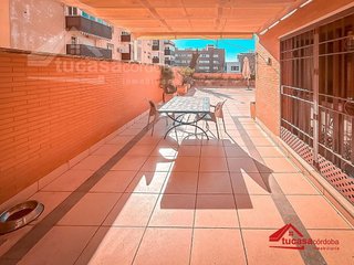 Piso en venta en Santa Rosa - Valdeolleros en Córdoba