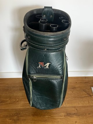 Bolsa de golf Makser y palos Mitsubishi