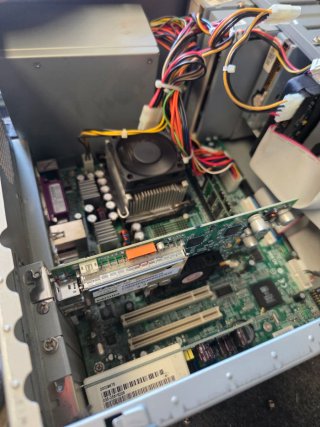 All in Wonder ATI Radeon 9000
