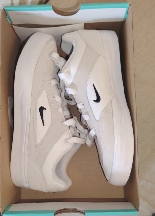 Nike Malor SB Talla 36 Beige/Blanco