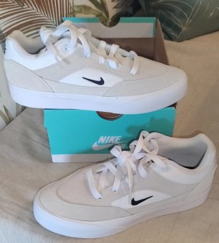 Nike Malor SB Talla 36 Beige/Blanco