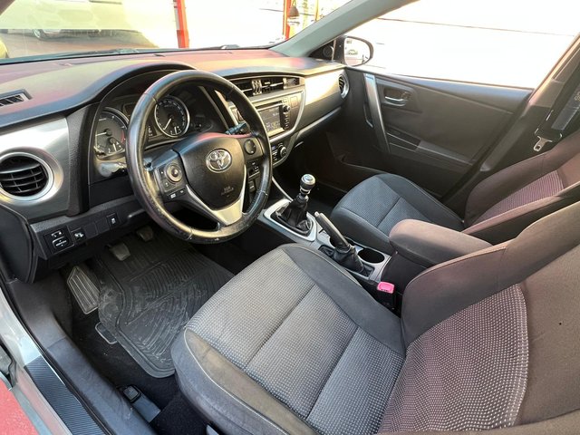 Toyota Auris 2014