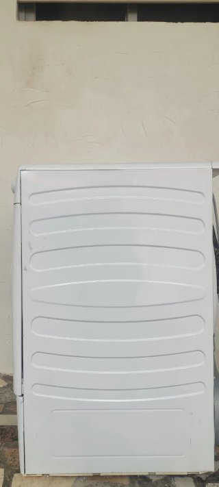 Secadora Candy Smart 10 kg limpia y lista para uso