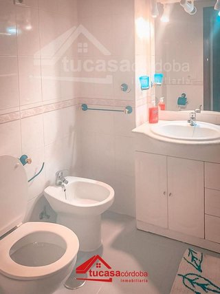 Piso en venta en Santa Rosa - Valdeolleros en Córdoba