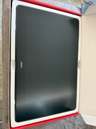 Tableta Digitalizadora UGEE U1600 15.4 Sin Uso
