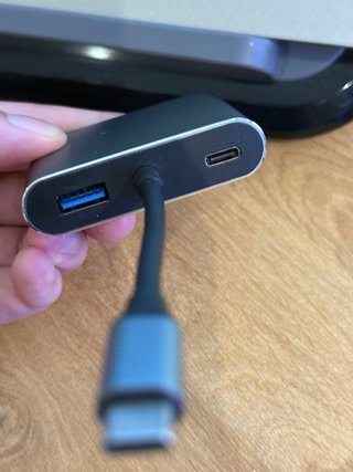 Adaptador USB-C a VGA y HDMI 4K