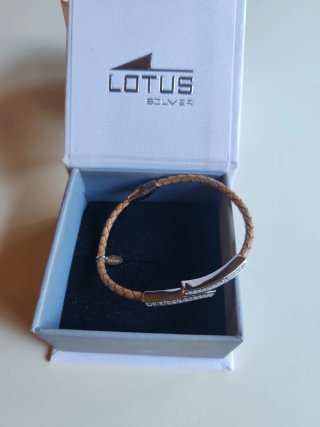 Pulsera Lotus Silver Plata y cuero