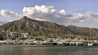 Terreno en venta en Nueva Andalucía centro en Marbella
