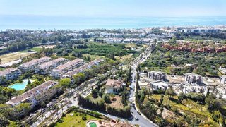 Terreno en venta en Nueva Andalucía centro en Marbella