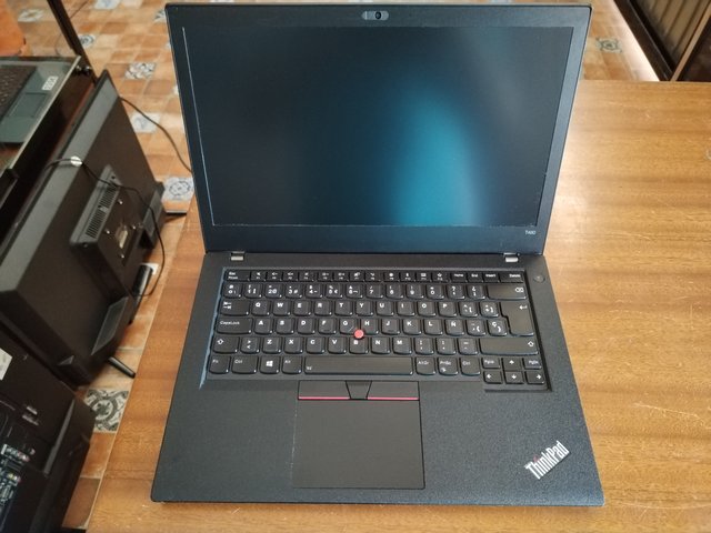 Portatil Lenovo T480, Intel i5, SSD