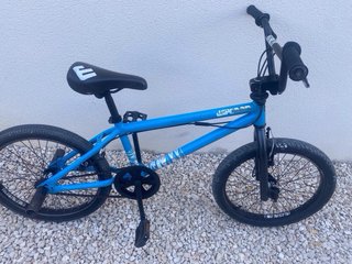 Bicicleta BMX Azul