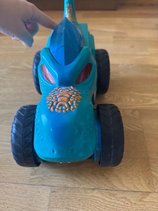 Hot Wheels Mega Wrex Coche Dinosaurio