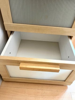 Mesita de noche Ikea 3 cajones