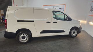 Citroen Berlingo 2022 larga, tres plazas