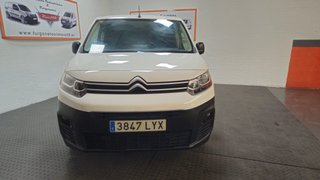 Citroen Berlingo 2022 larga, tres plazas