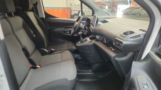 Citroen Berlingo 2022 larga, tres plazas