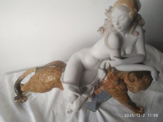 Exclusiva figura de Lladró Bacante con Felino