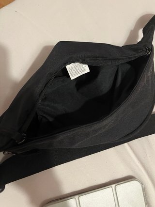 Riñonera Nike Negra