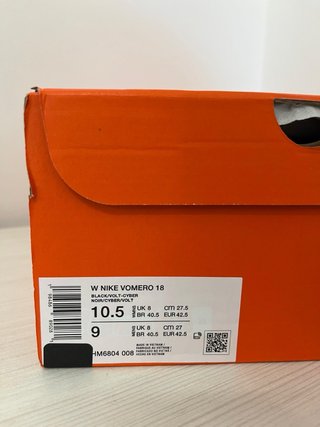 Nike Vomero 18 Negro/Amarillo