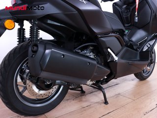 YAMAHA X-MAX 300 TECH MAX