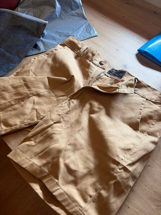 Pantalón beige marca jingpinfushi