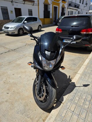 Suzuki Bandit 650 A2 Negra