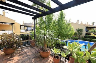 Casa adosada en venta en Puerto Banús en Marbella