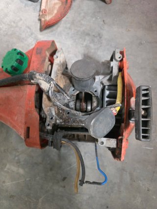 Desbrozadora Husqvarna 343R - Repuestos/Reparar