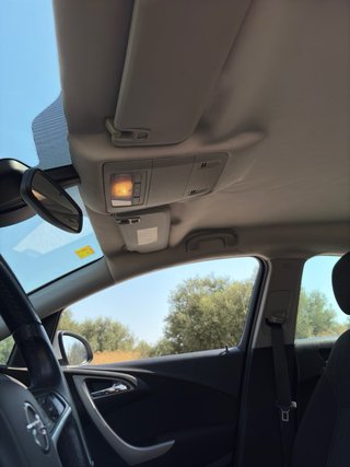 Opel Astra 2011