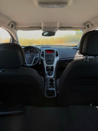 Opel Astra 2011