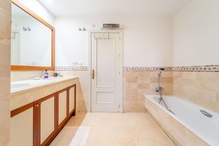 Piso en alquiler en La Quinta en Benahavís