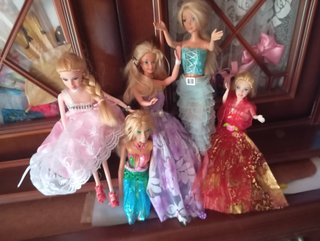 Lote 4 Muñecas Barbie