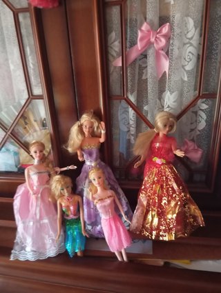 Lote 4 Muñecas Barbie