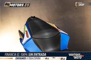 SUZUKI GSX-R750 *ESCAPE AKRAPOVIC*
