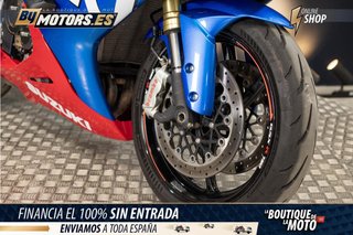 SUZUKI GSX-R750 *ESCAPE AKRAPOVIC*