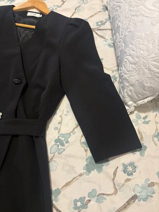 Vestido fiesta negro talla  Es una 40