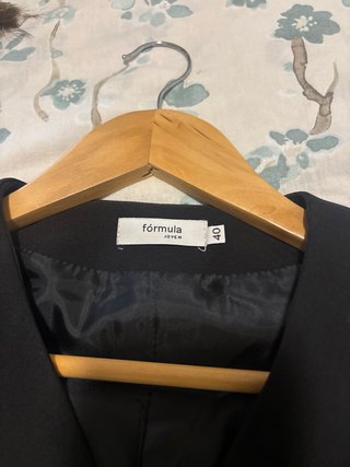 Vestido fiesta negro talla  Es una 40