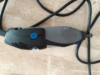 Dremel 300 con maletín y accesorios