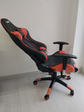 Silla para mesa de juegos