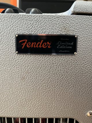 Fender Blues Junior Ed. Limitada