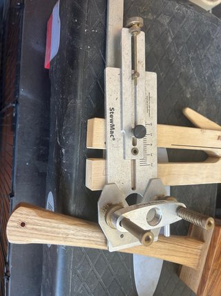 Plantilla StewMac para fresado Dremel